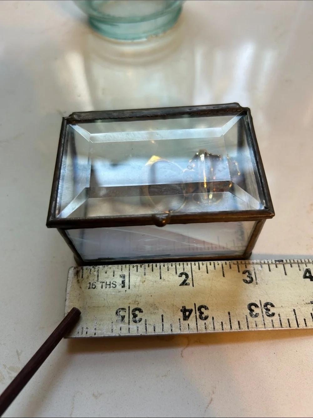Glass trinket or jewelry box